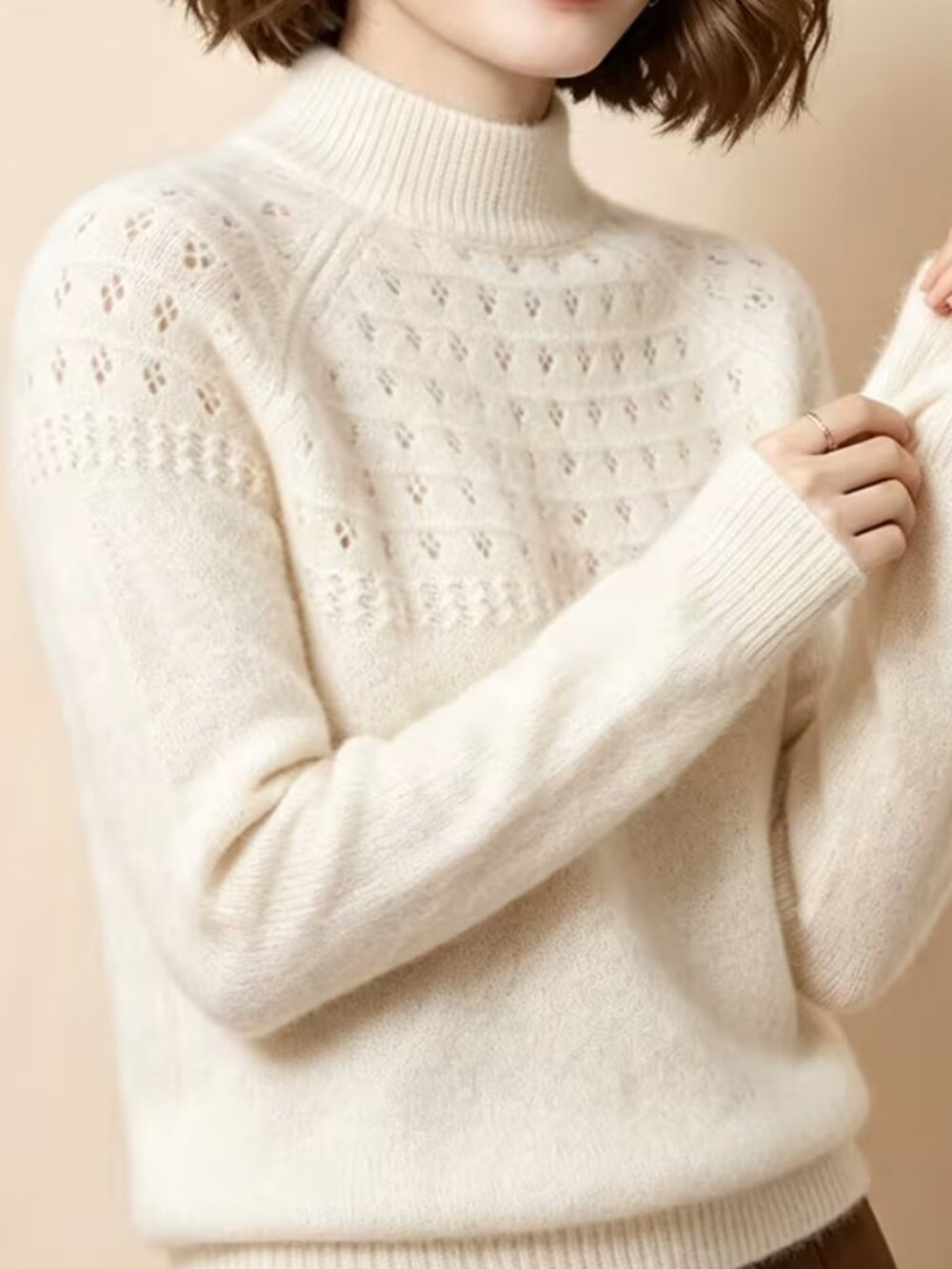 New Cream Stand up Collar Knit Sweater Large